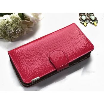 Portofel pink red piele naturală cu imprimeu croco Lucas