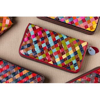 Portofel multicolor din piele naturala impletita, cu doua fermoare