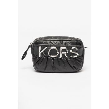 Geanta crossbody cu aplicatie logo metalica