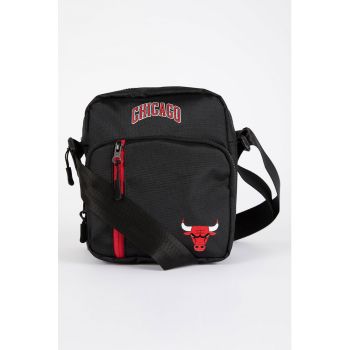Geanta crossbody cu imprimeu si buzunar cu fermoar Geanta crossbody cu imprimeu si buzunar cu fermoar