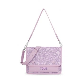 Tous poseta culoarea roz