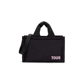 Tous poseta culoarea negru