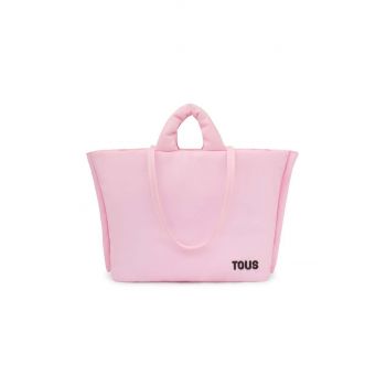 Tous poseta culoarea roz