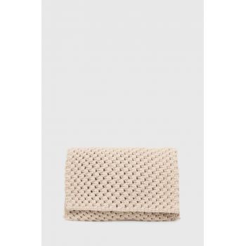 Sisley poseta culoarea bej
