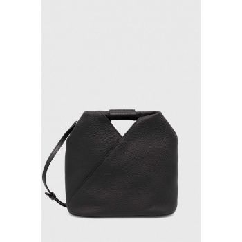 MM6 Maison Margiela poseta de piele culoarea negru, SB6WD0026