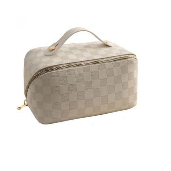 Geanta pentru cosmetice eMazing de călătorie, realizată din piele ecologică impermeabilă, cu multiple compartimente și fermoar, în carouri, crem, dimensiuni 22 x 13 x 12.5 cm Geanta pentru cosmetice eMazing de călătorie, realizată din piele ecologică impermeabilă, cu multiple compartimente și fermoar, în carouri, crem, dimensiuni 22 x 13 x 12.5 cm