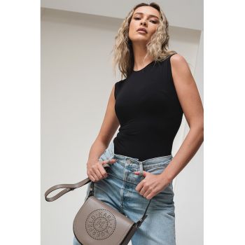 Geanta crossbody din piele cu logo perforat Circle