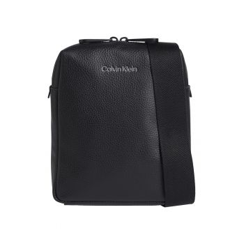 Geanta crossbody din piele ecologica cu detaliu cu logo stantat