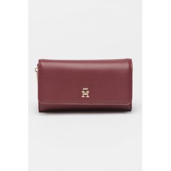 Geanta crossbody cu bareta din lant