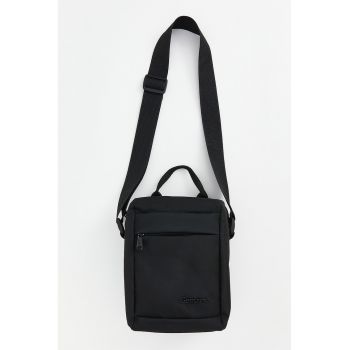 Geanta crossbody din material textil cu bareta ajustabila