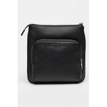 Geanta crossbody cu logo metalic