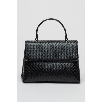 Geanta crossbody cu model si clapa