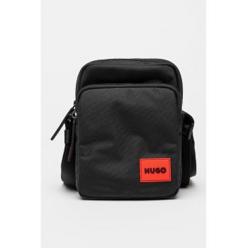 Geanta crossbody cu aplicatie logo