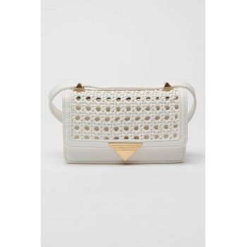 Geanta crossbody cu model cu perforatii