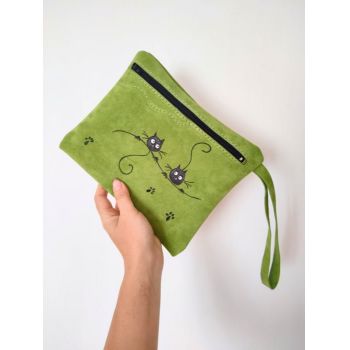 Portfard handmade , din piele naturala olive, cu pisicute pictate