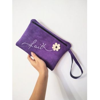 Portfard personalizat din piele naturala intoarsa mov, cu margareta si mesaj pictat