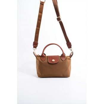 Geanta crossbody din piele ecologica cu bareta ajustabila
