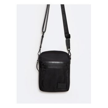 Geanta crossbody Wotino cu garnituri din piele ecologica