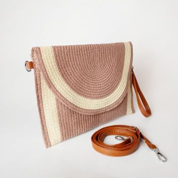Geanta plic impletita crossbody, cu bareta de umar si de mana, roz prafuit cu bej