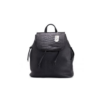 Rucsac de piele cu clapa si bretele ajustabile