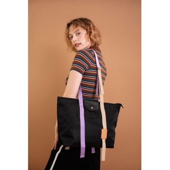 Geanta dama  model Amaris - neagra - dimensiune One Size - material hidrofob - inchidere cu fermoar.