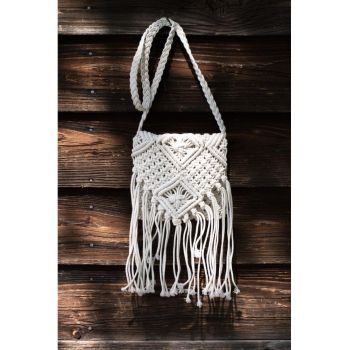 Geanta dama  model boho - alb - dimensiune unica - cu franjuri