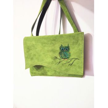 Geanta verde olive din piele naturala intoarsa ,cu bufnita pictata Geanta verde olive din piele naturala intoarsa ,cu bufnita pictata