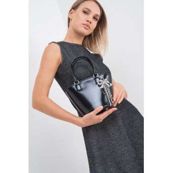 Geanta bucket din piele lacuita si talisman