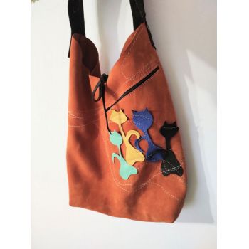 Geanta sac ,din piele naturala  intoarsa ,cu pisicute