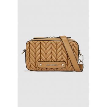 Geanta crossbody matlasata cu logo metalic