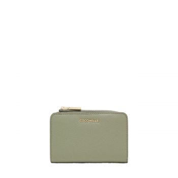 Metallic soft greenery