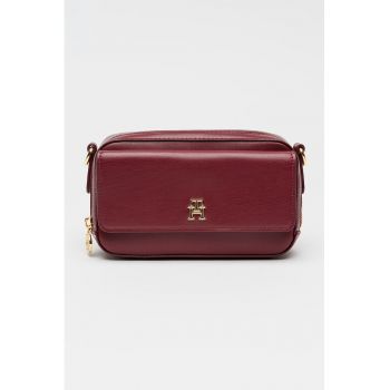 Geanta crossbody de piele ecologica cu bareta ajustabila Geanta crossbody de piele ecologica cu bareta ajustabila