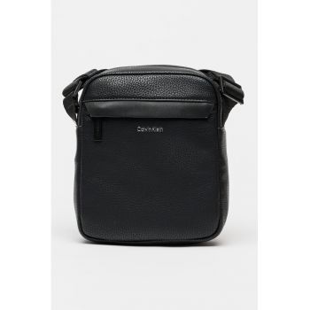 Geanta crossbody de piele ecologica cu garnituri textile