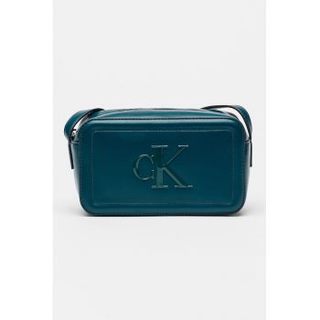 Geanta crossbody de piele ecologica cu logo in relief Geanta crossbody de piele ecologica cu logo in relief