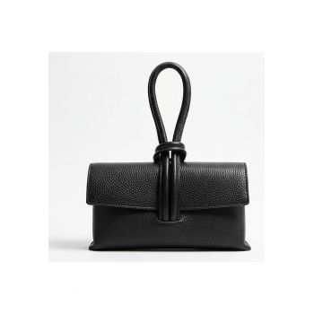 Geanta de umar  model elegant - neagra - dimensiuni 22x12x6cm - cu detalii moderne. Geanta de umar  model elegant - neagra - dimensiuni 22x12x6cm - cu detalii moderne.