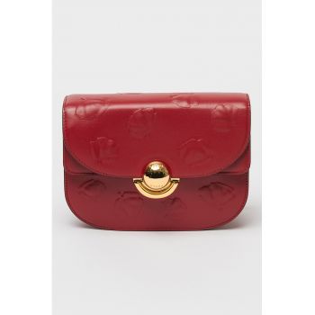 Geanta crossbody de piele cu clapa su model in relief. Geanta crossbody de piele cu clapa su model in relief.