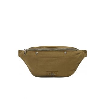 Geanta dama  verde - 36x15x1cm - material 100% poliester - inchidere cu clips Geanta dama  verde - 36x15x1cm - material 100% poliester - inchidere cu clips