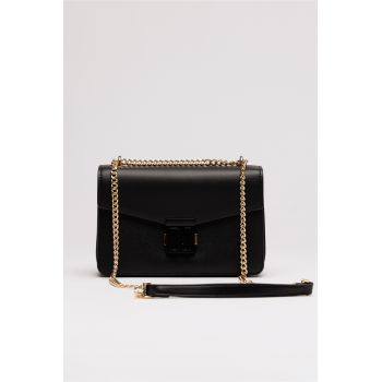 Geanta mica neagra din piele ecologica cu lant auriu