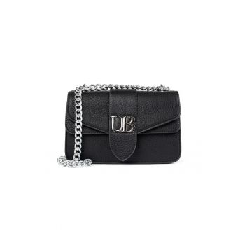 Geanta dama  model Crossbody - neagra - cu lant argintiu - dimensiuni practice.