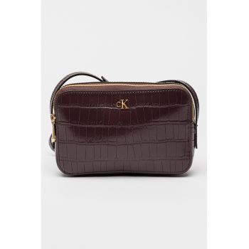 Geaca crossbody de piele ecologica cu model crocodil