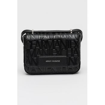 Geanta crossbody cu clapa - logo si accesoriu