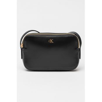 Geanta crossbody de piele ecologica cu bareta ajustabila