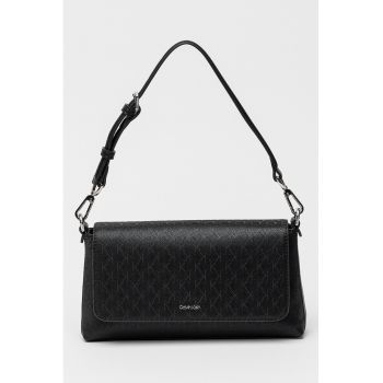 Geanta cu clapa si monograma