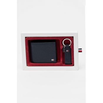 Set de portofel de piele si breloc