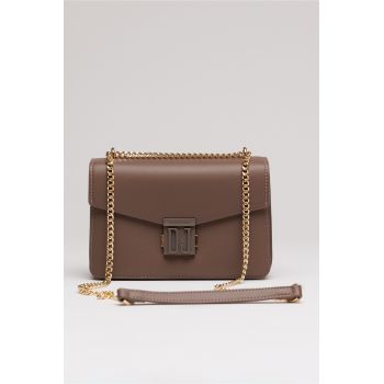 Geanta mica maro din piele ecologica cu lant auriu