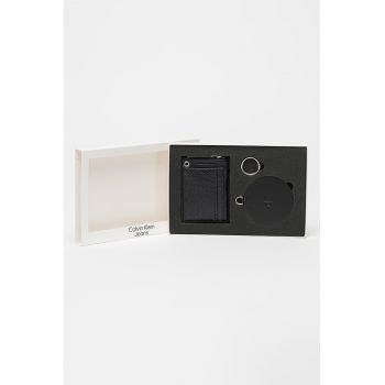 Portofel de piele ecologica cu model