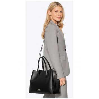 Geanta de dama  din piele naturala - cu trei compartimente - neagra - cu curea reglabila