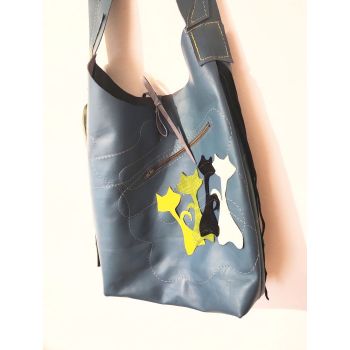 Geanta tip sac ,din piele naturala albastra  ,cu pisicute