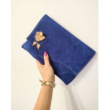 Plic albastru electric din piele naturala intoarsa , cu trandafir tridimensional ,festiv