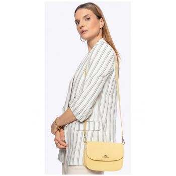 Geanta crossbody dama  din piele naturala - galbena - cu clapa rotunda si curea reglabila